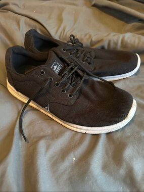 Cuater Men's Black Canvas Lace-Up Sneakers men’s size 11